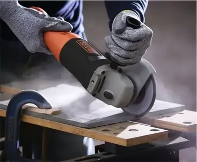 Шліфмашина кутова мережева Black&Decker KG1202