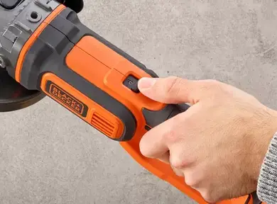 Шліфмашина кутова акумуляторна Black&Decker BCG720N