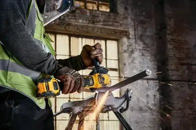 Шлифмашина угловая аккумуляторная DeWALT DCG416 VSN (без АКБ и ЗП)